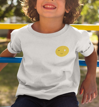 Lade das Bild in den Galerie-Viewer, Smile Kinder Organic T-Shirt
